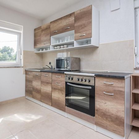 Plaza Ab Apartman Vir Kültér fotó