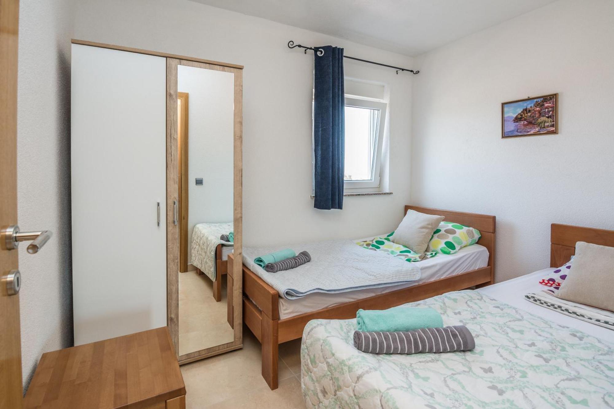 Plaza Ab Apartman Vir Szoba fotó